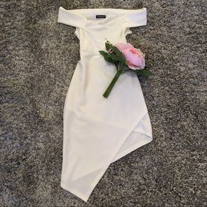 Offshoulder Mini Dress (Ivory)